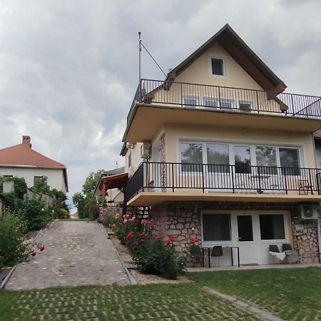 Gecse-Villa Шарошпатак Екстер'єр фото